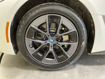 2023 BMW I4 - image 7