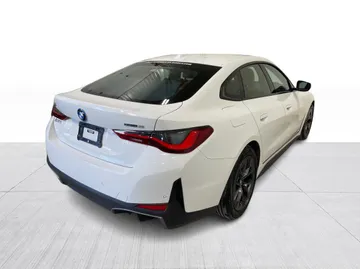 2023 BMW I4 - image 15