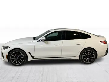 2022 BMW I4 - image 11