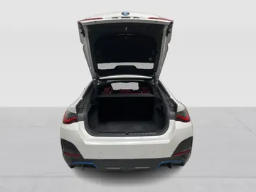 2023 BMW I4 - image 4