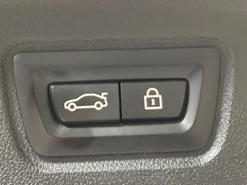 2023 BMW I4 - image 10