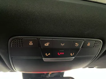 2019 Mercedes-Benz GLC - image 16