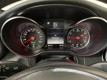 2019 Mercedes-Benz GLC - image 17