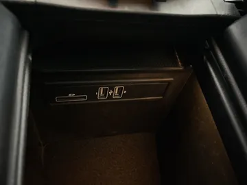2019 Mercedes-Benz GLC - image 30