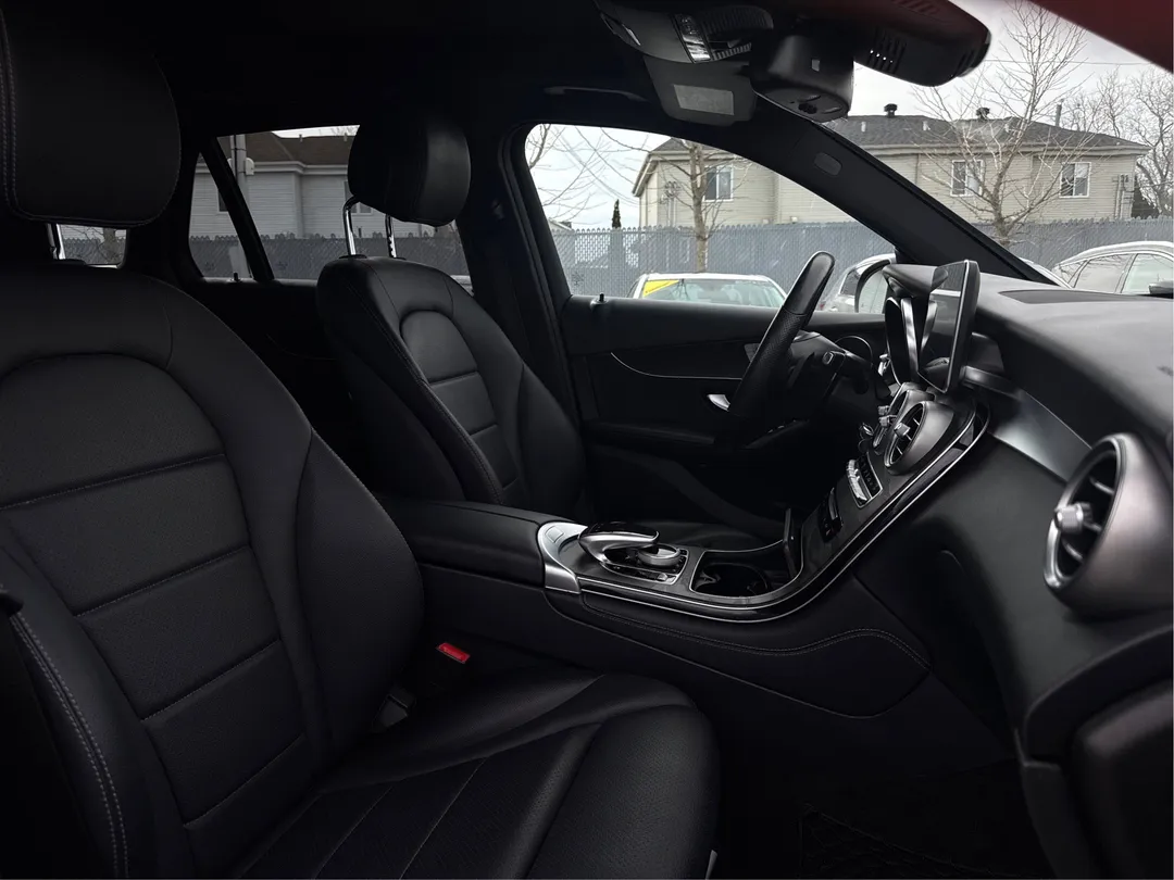 2018 Mercedes-Benz GLC — photo 3