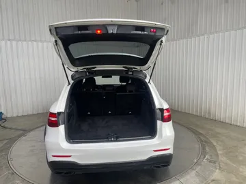 2018 Mercedes-Benz GLC - image 13