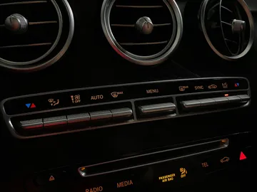 2019 Mercedes-Benz GLC - image 25