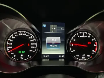 2019 Mercedes-Benz GLC - image 17