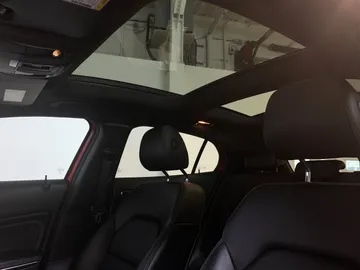 2017 Mercedes-Benz GLA - image 12