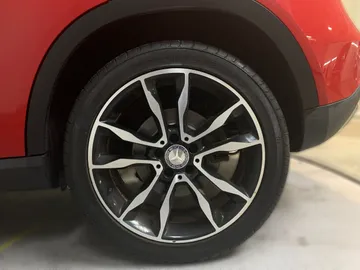 2017 Mercedes-Benz GLA - image 19
