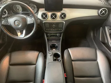 2017 Mercedes-Benz GLA - image 22