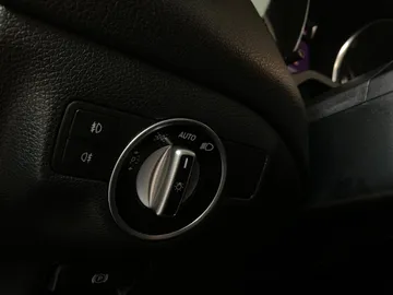 2017 Mercedes-Benz GLA - image 17