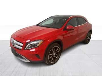 2017 Mercedes-Benz GLA - image 3