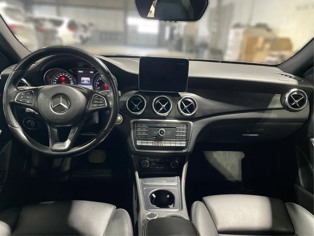 2018 Mercedes-Benz GLA — photo 4