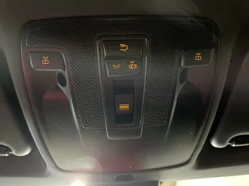 2018 Mercedes-Benz GLA - image 31