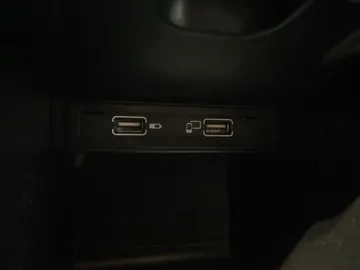 2018 Mercedes-Benz GLA - image 29