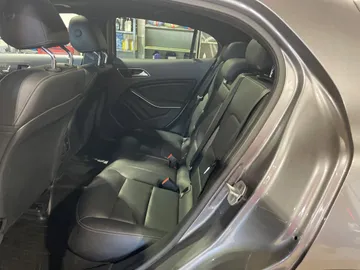 2018 Mercedes-Benz GLA - image 16