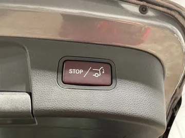 2018 Mercedes-Benz GLA - image 22