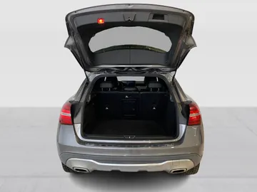 2018 Mercedes-Benz GLA - image 13