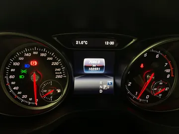 2018 Mercedes-Benz GLA - image 15