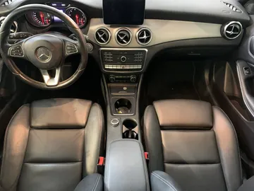 2018 Mercedes-Benz GLA - image 21