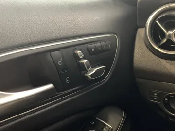 2018 Mercedes-Benz GLA - image 18