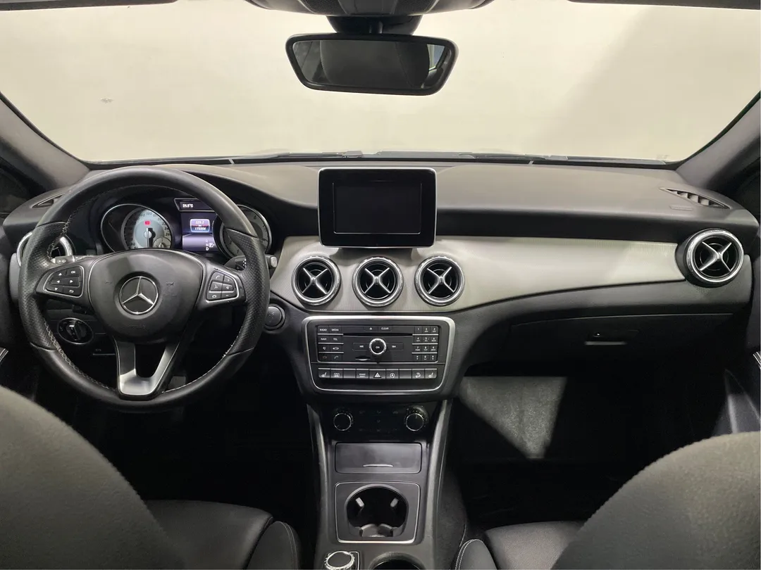 2016 Mercedes-Benz GLA — photo 4