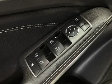 2016 Mercedes-Benz GLA - image 19