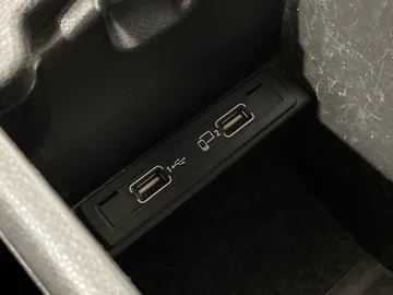 2016 Mercedes-Benz GLA - image 23