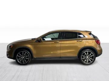 2018 Mercedes-Benz GLA - image 10