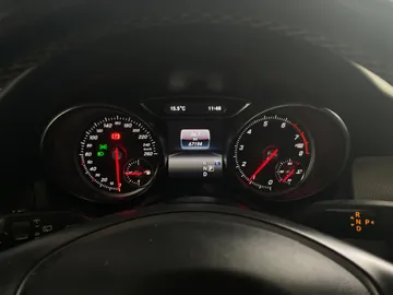2018 Mercedes-Benz GLA - image 16