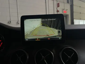 2018 Mercedes-Benz GLA - image 23