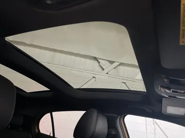 2018 Mercedes-Benz GLA - image 6