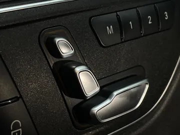 2018 Mercedes-Benz GLA - image 19