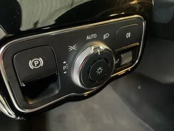 2020 Mercedes-Benz A-Class - image 19