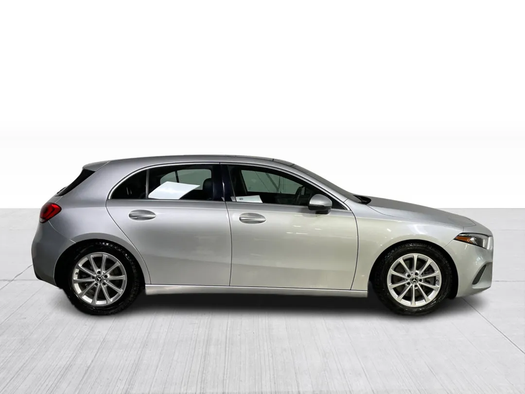 2019 Mercedes-Benz A-Class — photo 2