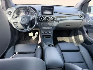 2019 Mercedes-Benz B-Class - image 9