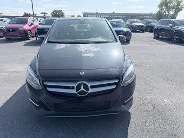 2019 Mercedes-Benz B-Class - image 2