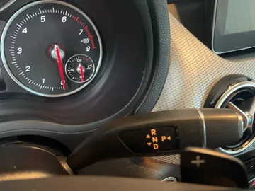 2018 Mercedes-Benz B-Class - image 31