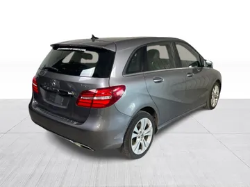 2018 Mercedes-Benz B-Class - image 14