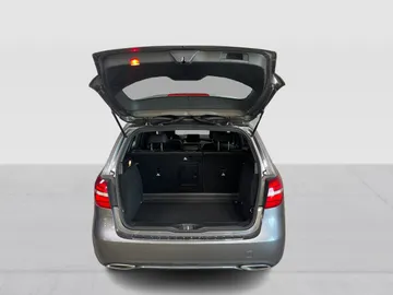 2018 Mercedes-Benz B-Class - image 13
