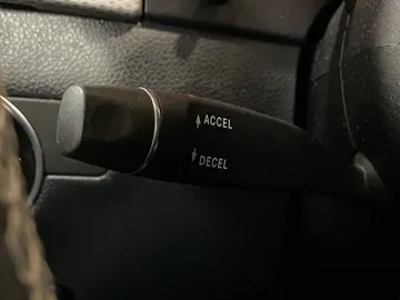 2018 Mercedes-Benz B-Class - image 25