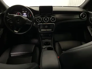 2018 Mercedes-Benz CLA - image 4
