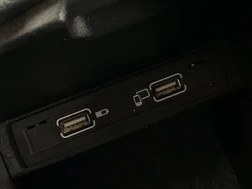 2018 Mercedes-Benz CLA - image 25