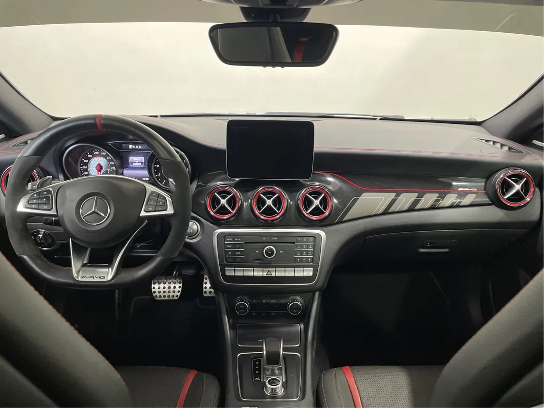 2018 Mercedes-Benz CLA — photo 4