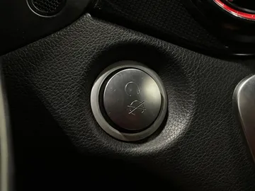 2018 Mercedes-Benz CLA - image 24