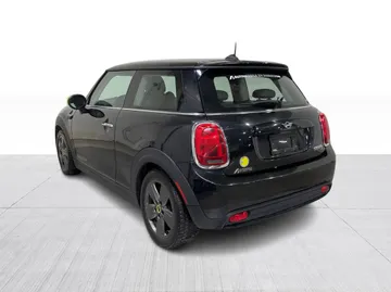 2023 MINI Cooper - image 11