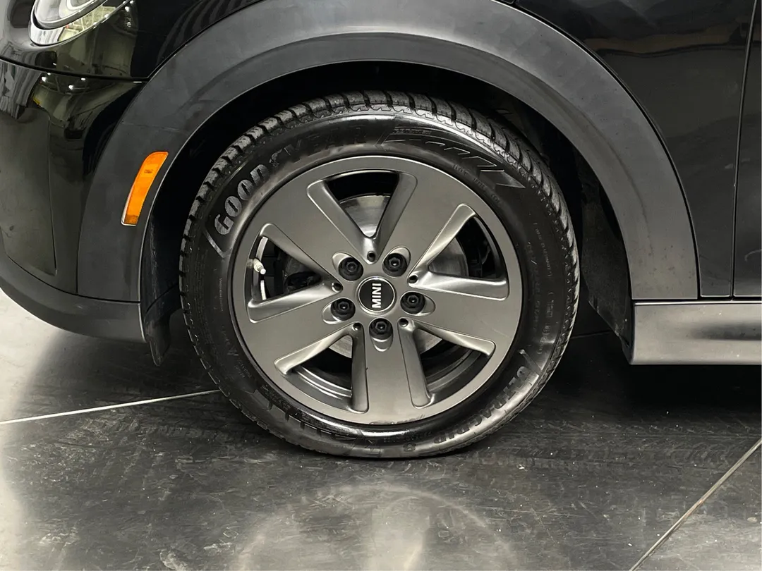 2022 MINI 3 Door Cooper SE, photo 5