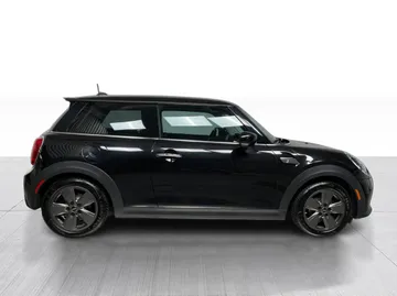 2022 MINI 3 Door - image 2