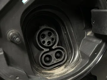 2022 MINI 3 Door - image 19
